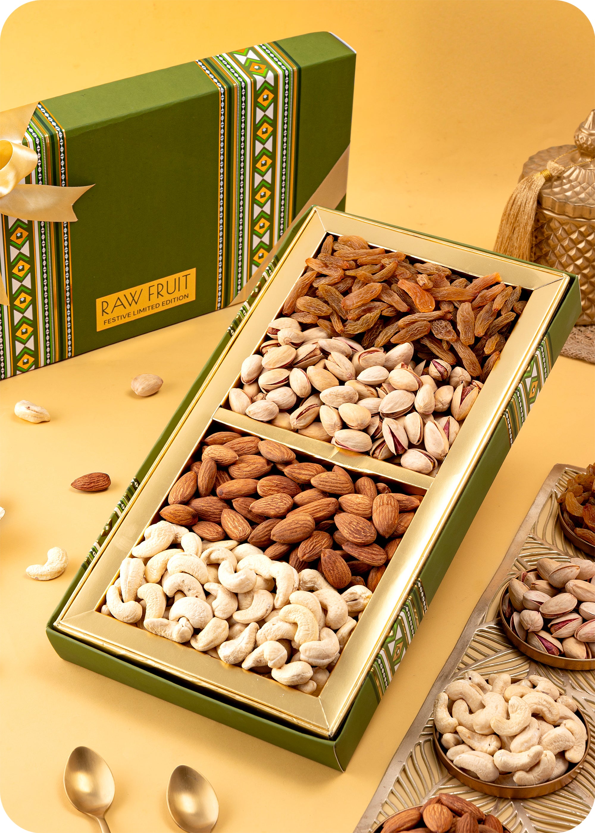 Festive Treat: Pack of 4 Dry Fruits with Rakhi
