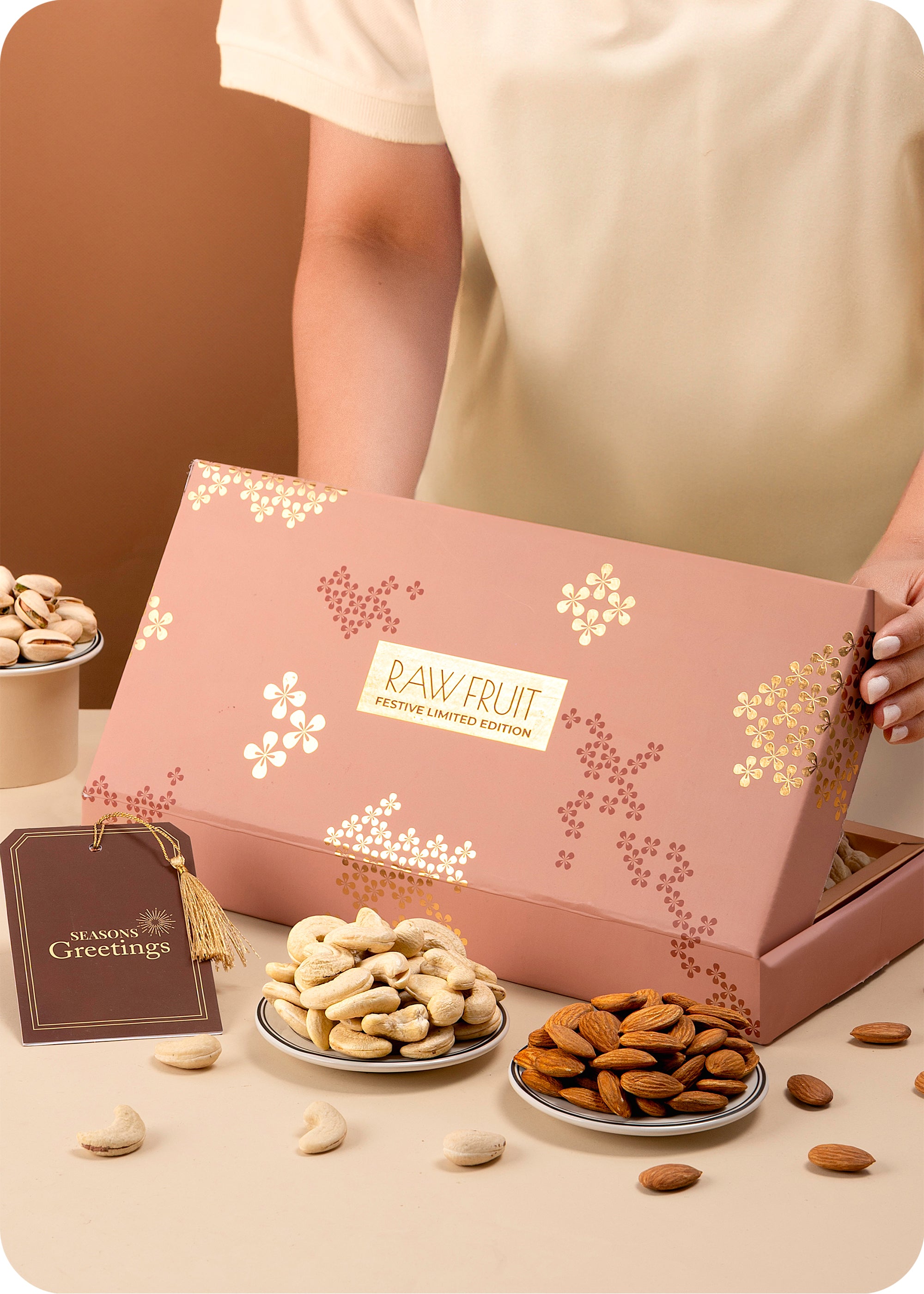 Bhai Dooj Gifts: Almonds, Pistachios, Walnuts