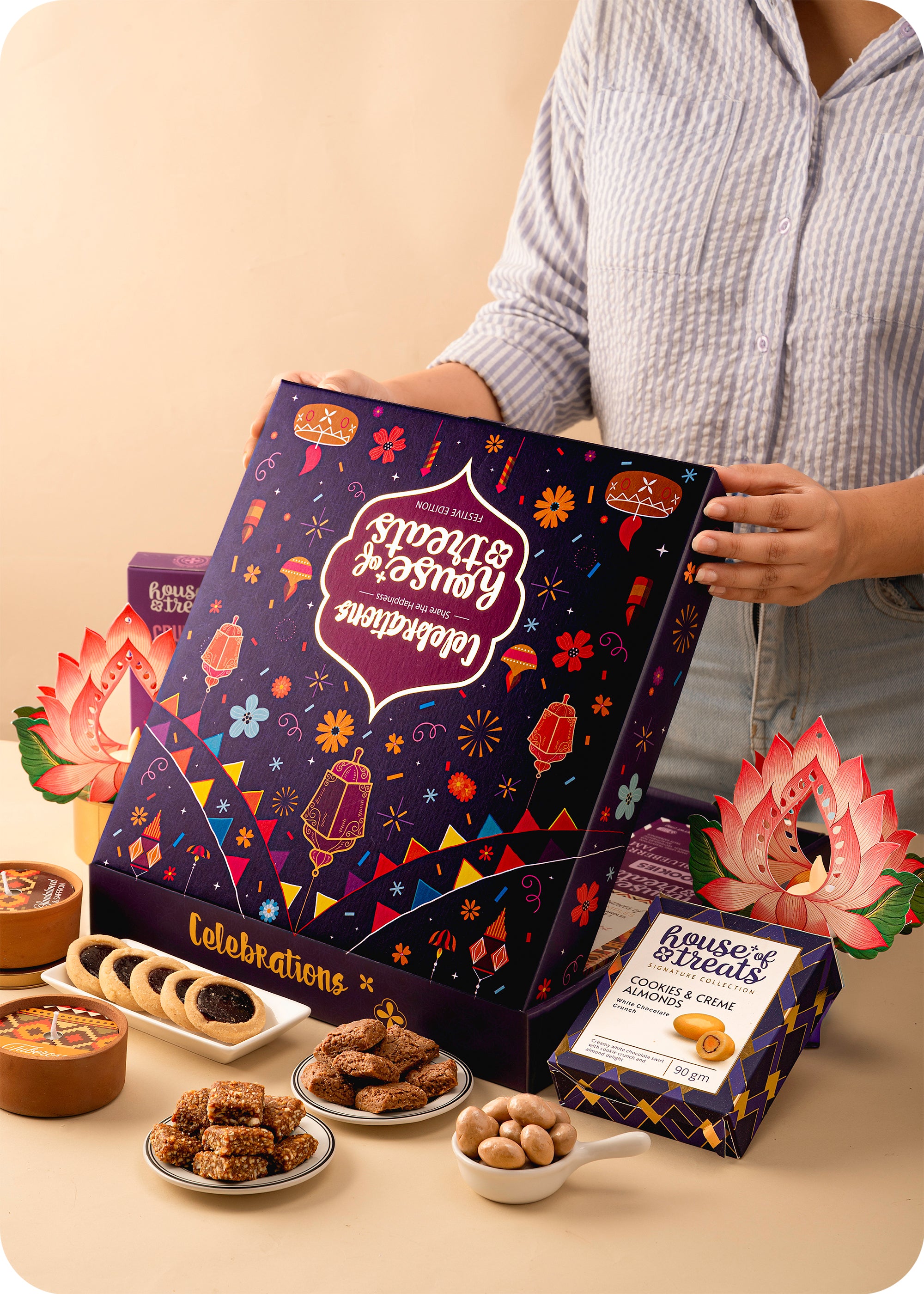 Festive Diwali Gift Hamper : Gourmet Snacks, Fragnance Decor & Festive Lights