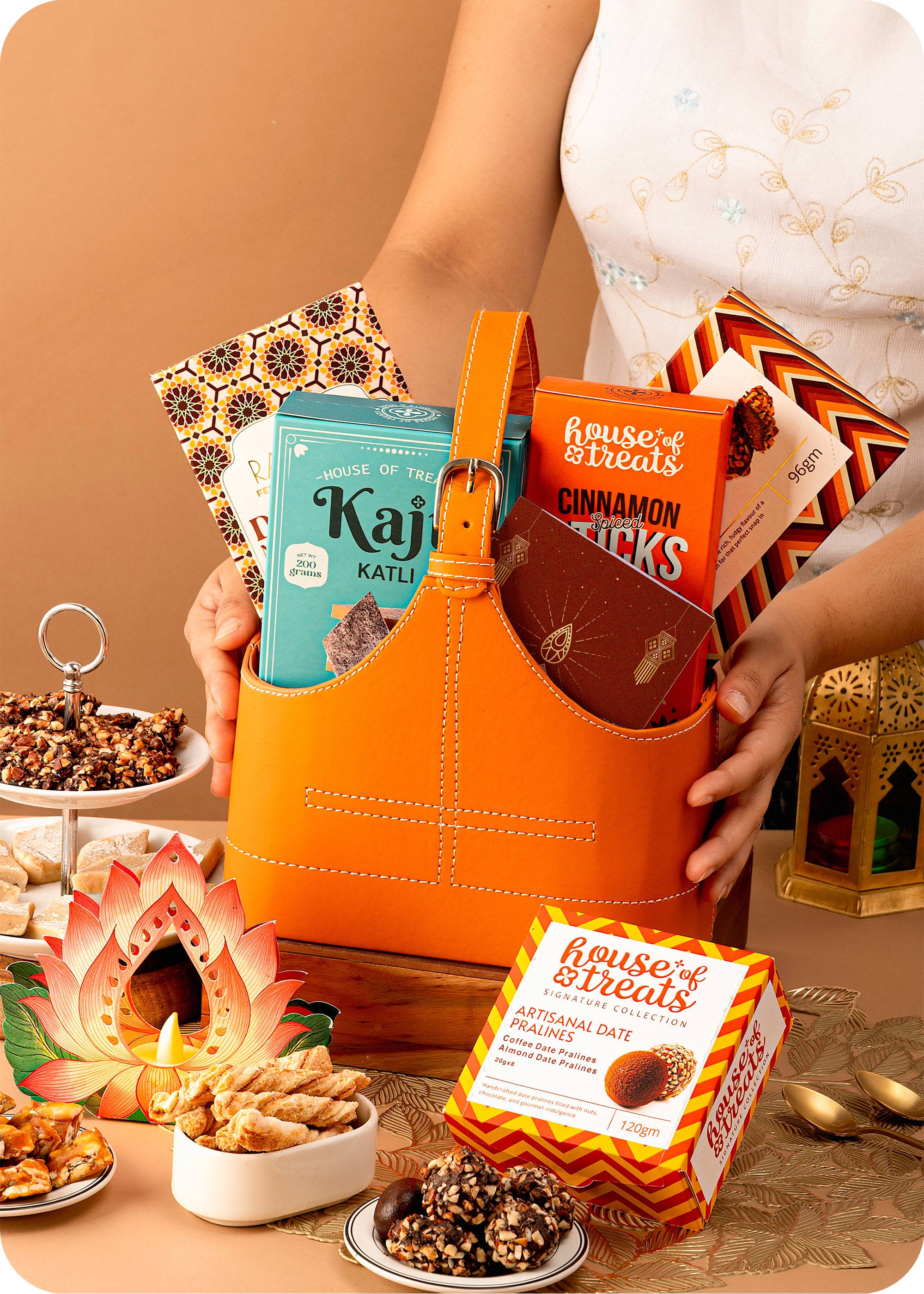 Gift Hamper: Snacks, Brittle with Sweets