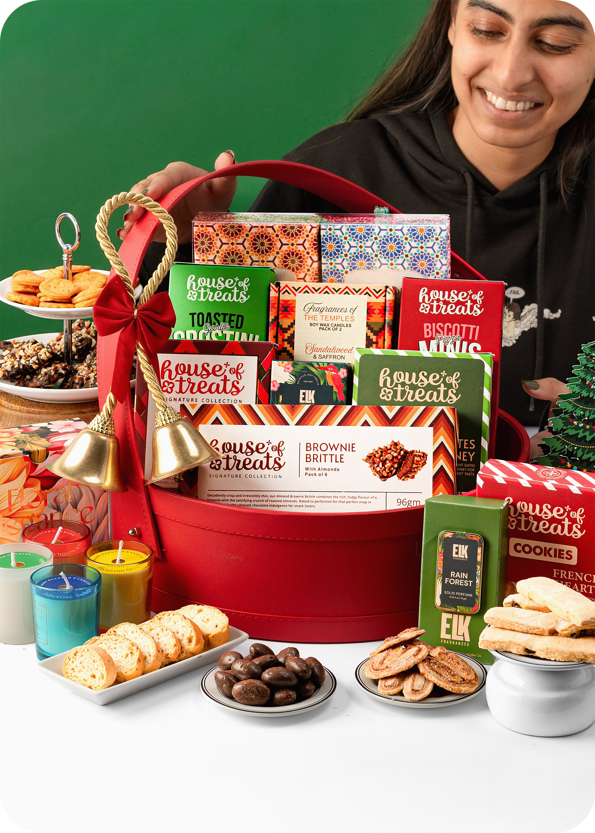 Christmas Gourmet Hamper: Nutty Brittles, Cookies, Candles