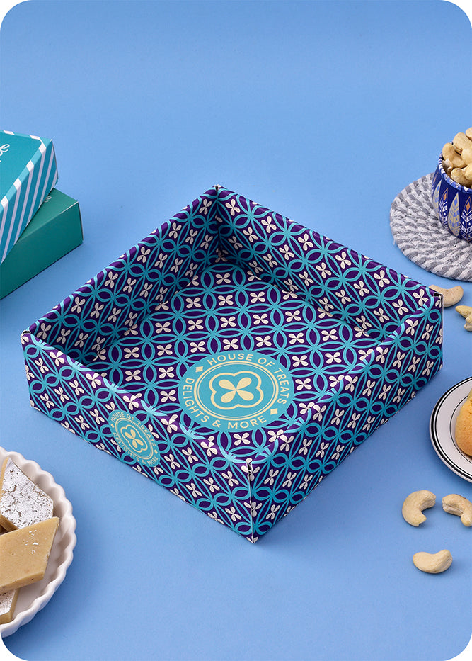 Cookies with Sweets Gift Hmaper