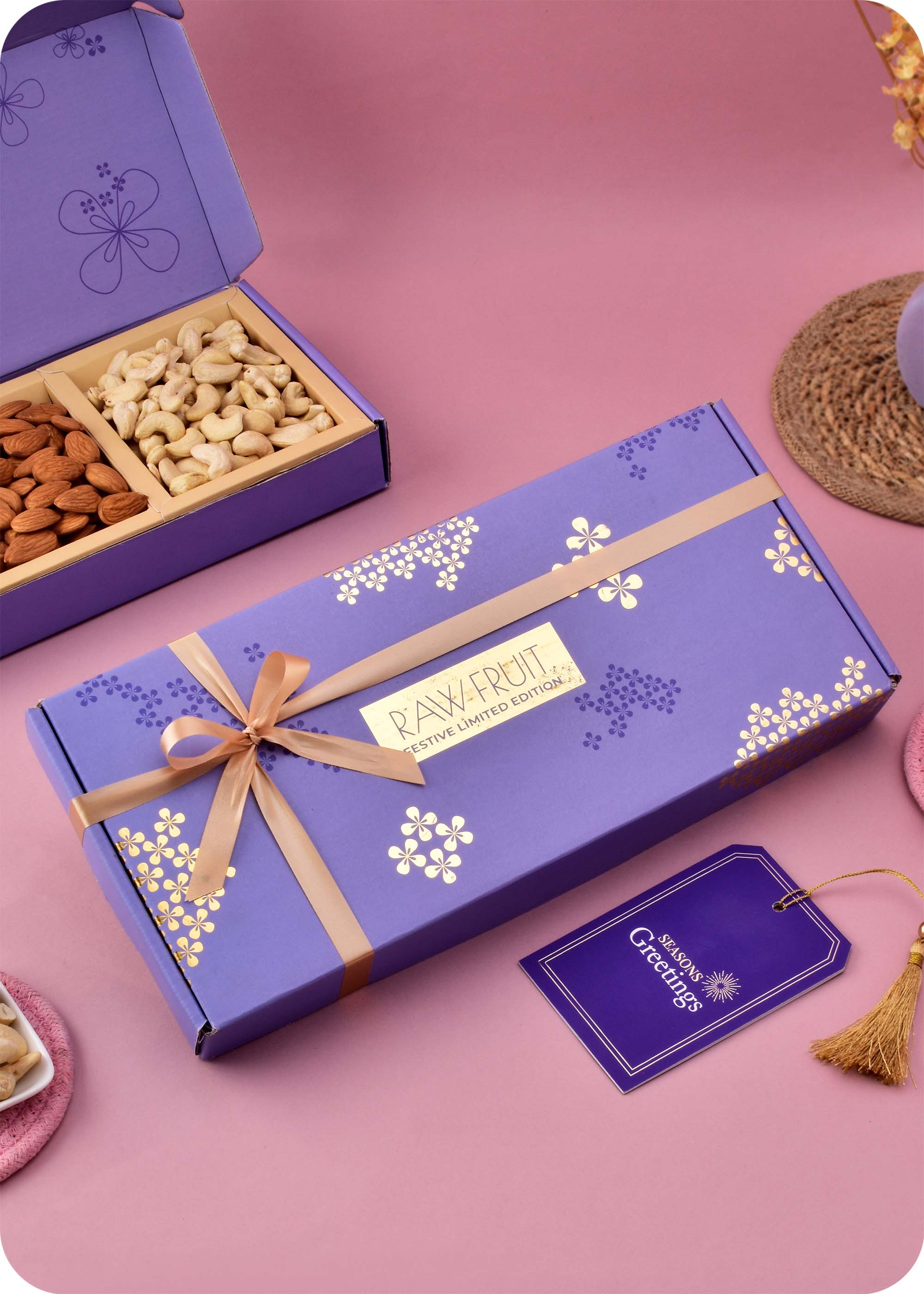 Dry Fruit Box: Cahews, Almonds, Raisins
