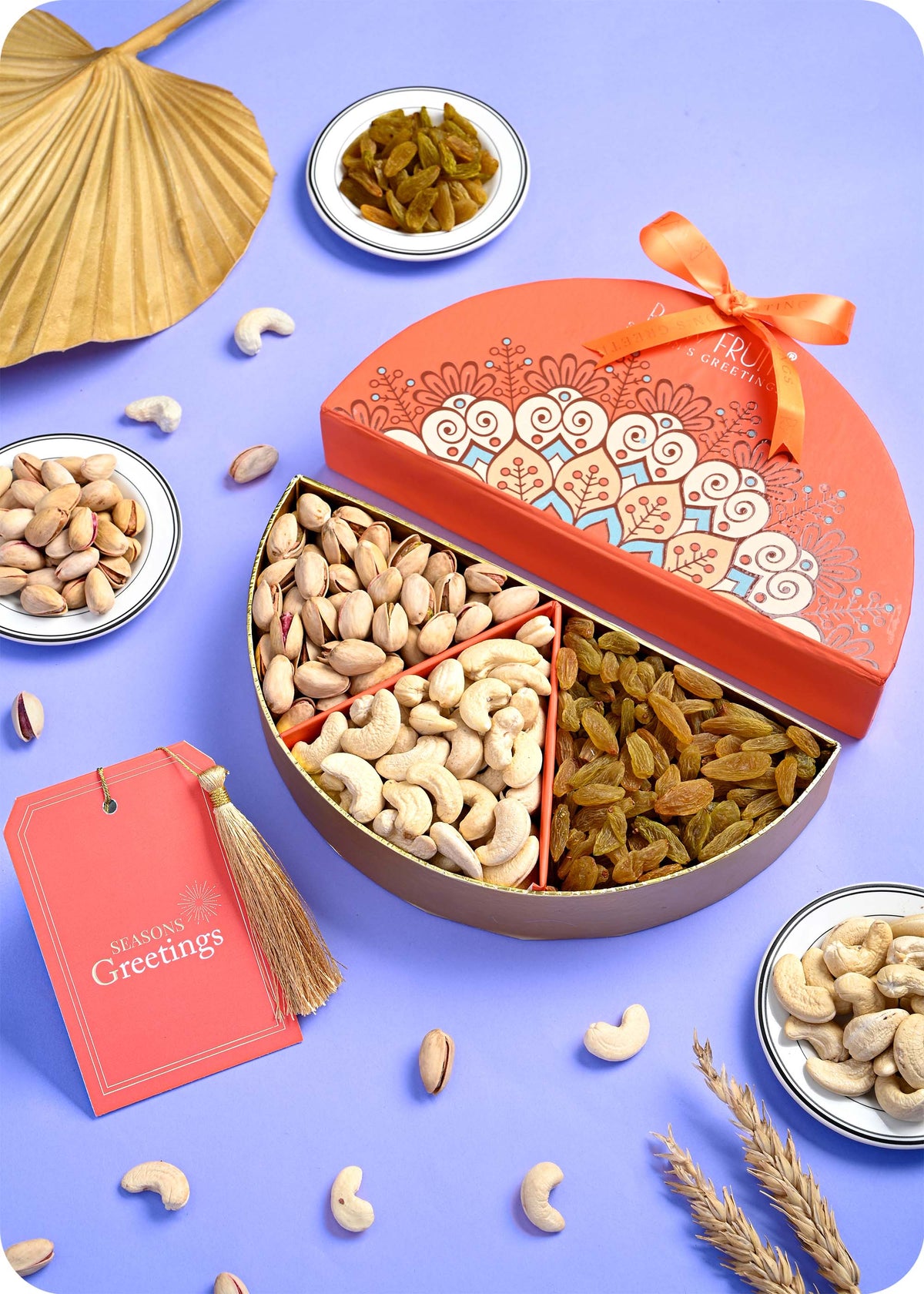 Dry Fruits Gift Pack : Cashews, Pistachios, Raisins