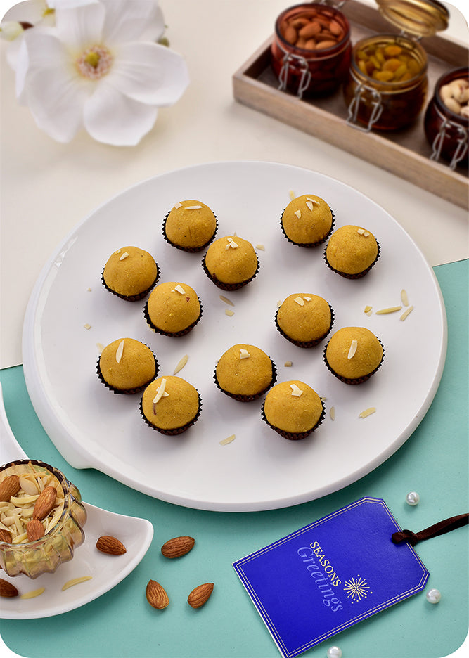 Besan Ladoo Sweets Gift Pack